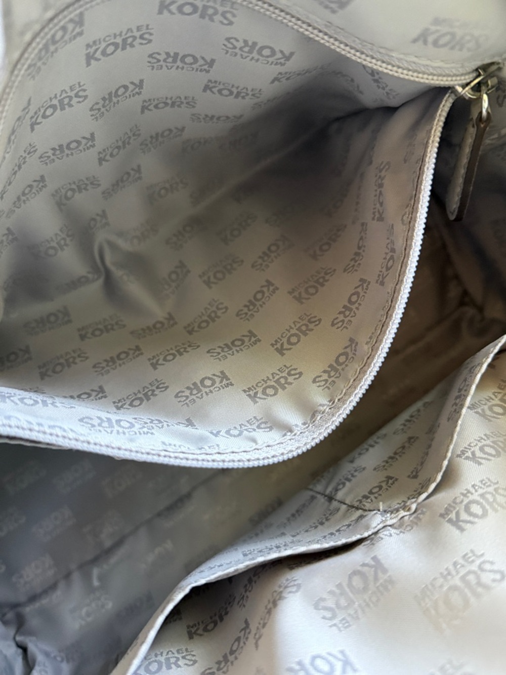 NWOT Michael Kors Light Gray Pebbled Leather Satchel with MK Charm & Chain Strap - Picture 12 of 15